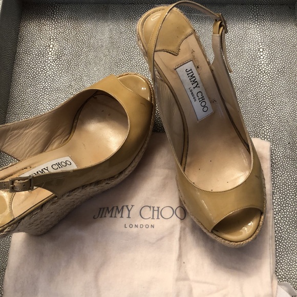 JIMMY CHOO Espadrilles Wedge Straw Nude Patent Leather Size 38, 1-4.5” Sm stain - Picture 3 of 10